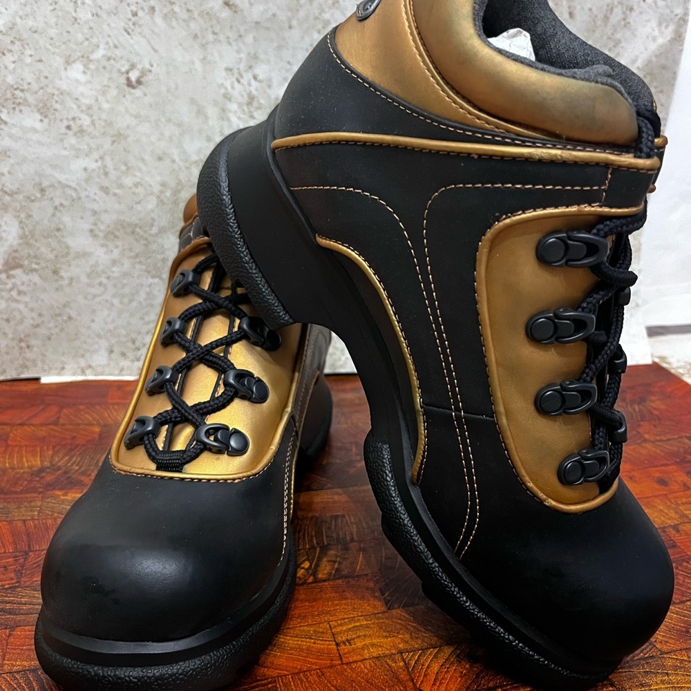 Sporto Black and Gold Athletic Shoes
